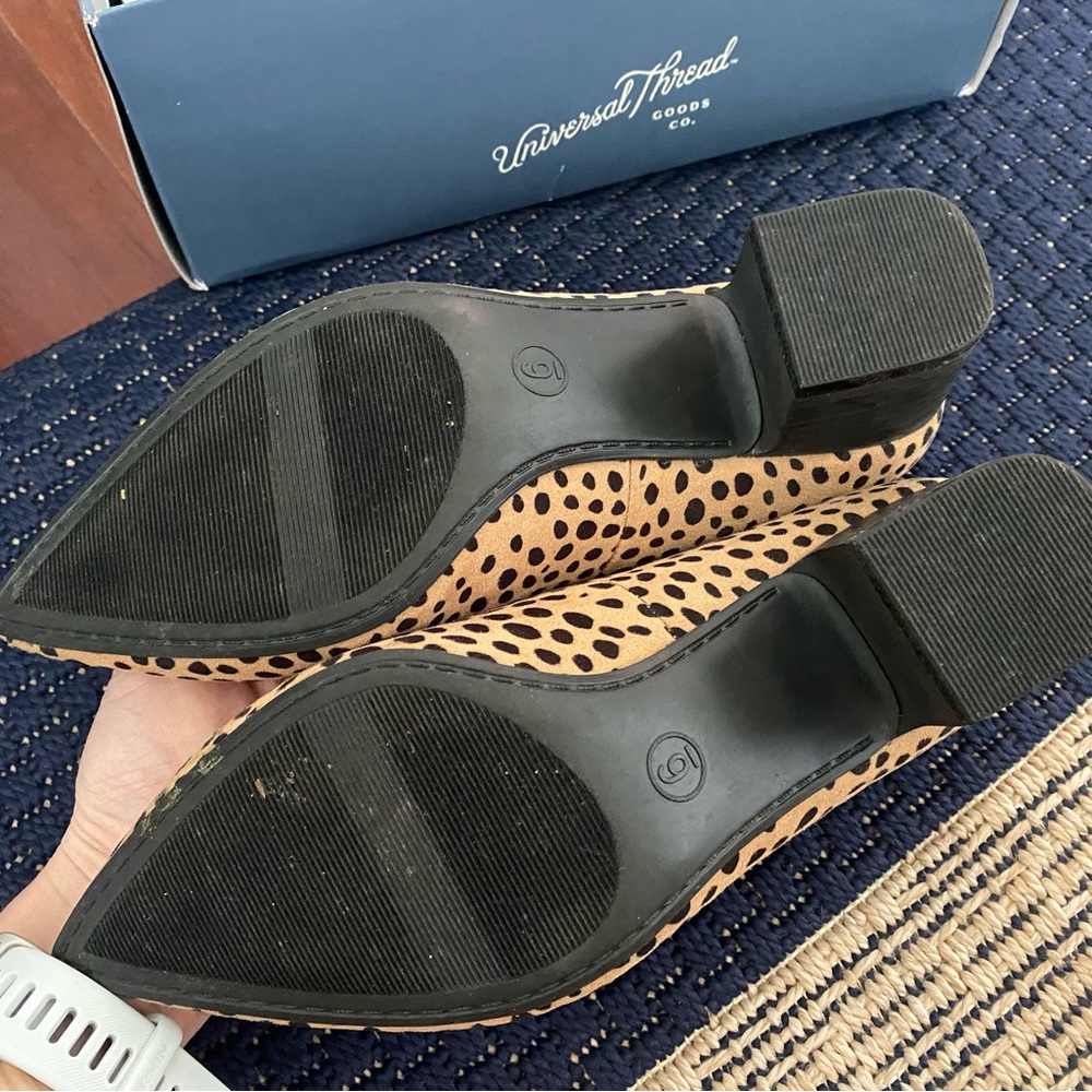 Universal Thread Leopard Print Block Heels - Picture 2 of 4